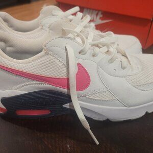 Womens nikes
